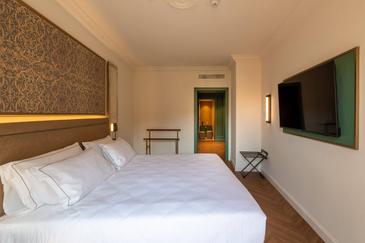 Junior Room | Hypo-allergenic bedding available, minibar, WiFi (free)