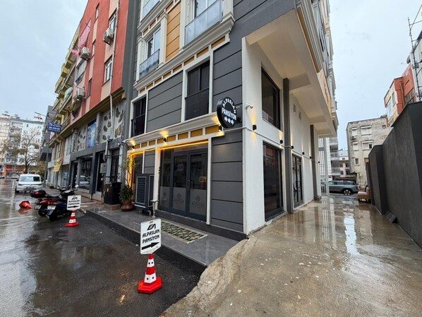 Exterior - Alpasalan Otel Pansiyon (Antalya)