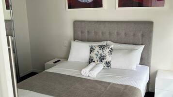 2 bedrooms, iron/ironing board, WiFi, bed sheets