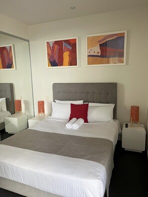 Room - Tasha's Apartments in Walkerville (Walkerville)