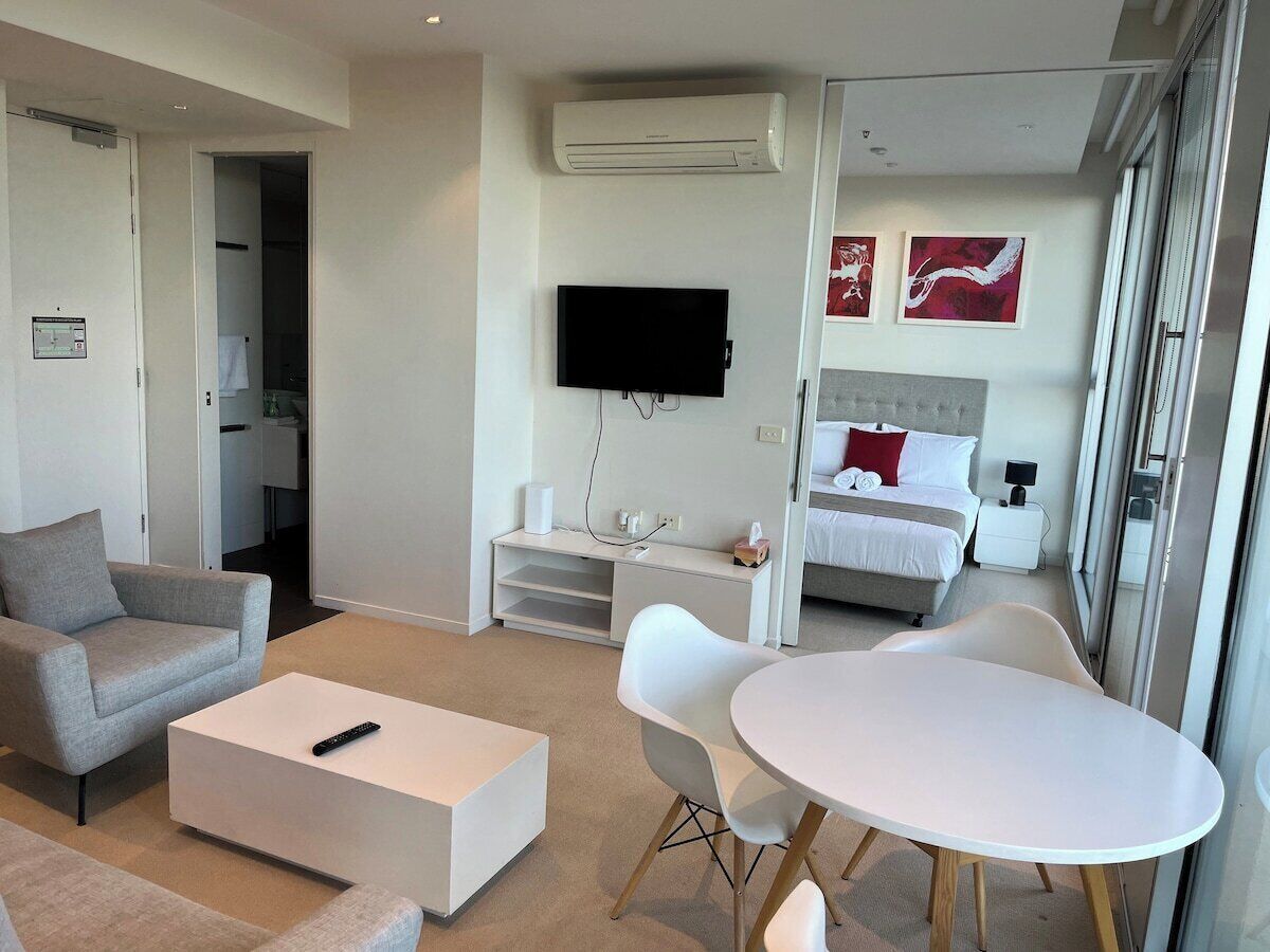 2 chambres, fer et planche à repasser, Wi-Fi, draps fournis