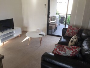 TV - Tasha's Apartments in Athol Park (Athol Park)