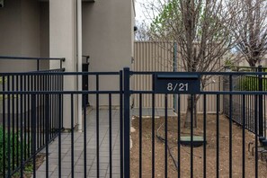 Property grounds - Tasha's Apartments in Athol Park (Athol Park)