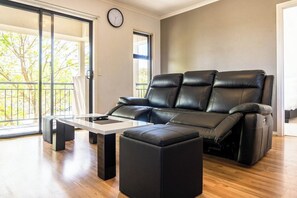 TV - Tasha's Apartments in Athol Park (Athol Park)