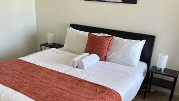 2 bedrooms, iron/ironing board, WiFi, bed sheets