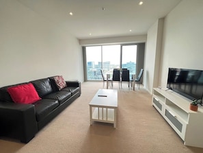 Living area - Tasha's Apartments on Morphett (Adelaide)