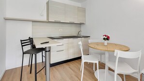 Apartment, City View | Tempat makan