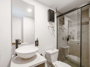 House - w Engaging Loft w Balcony in Laureles (Medellín)