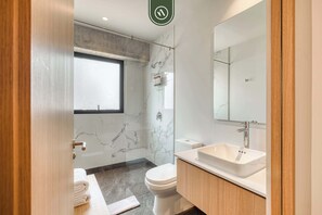 House, Accessible - Cozy 1BR Condo With City Sky View Downtown (Mexico City)