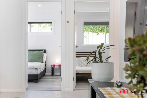 Metawise BnB Modern 2BR Self-contained Guest Suite