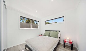 2 bedrooms, Internet - Metawise BnB Modern 2BR Self-contained Guest Suite (Sydney)