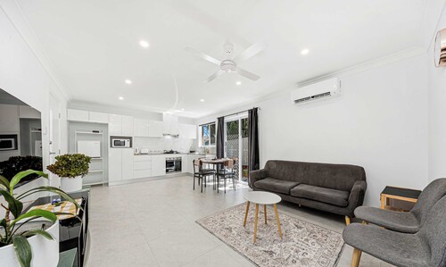 Metawise BnB Modern 2BR Self-contained Guest Suite