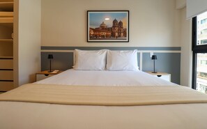 Room - w Alluring 1BR With Balcony in Miraflores (Lima)