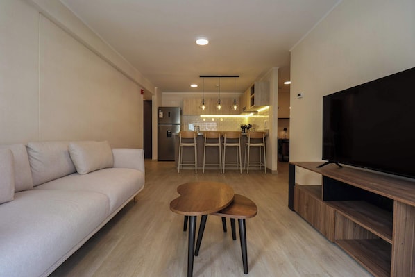 House | 2 bedrooms, Internet - w Exquisite 2BR w Balcony in Miraflores (Lima)