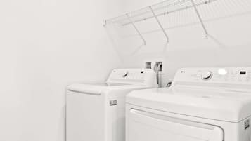 House | 3 bedrooms, Internet