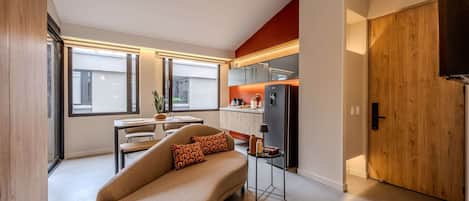 Leilighet, røyk | 3 soverom og internett