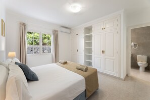 2 bedrooms, in-room safe, free WiFi, bed sheets