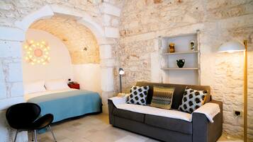 Comfort House, City View | Living area