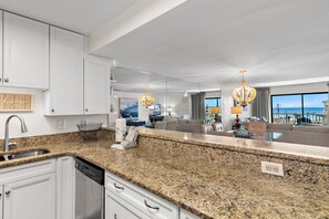 Interior - 2 Bedroom 2.5 Bathroom (Destin)
