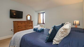 1 bedroom, individually decorated, individually furnished, free WiFi