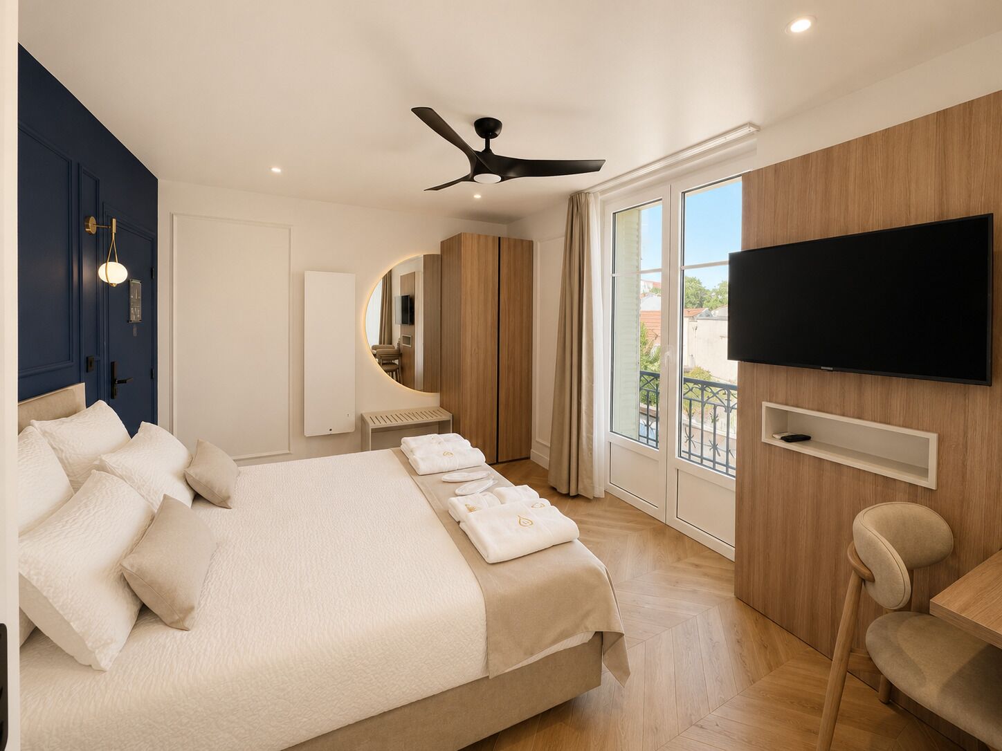 Deluxe Apartment