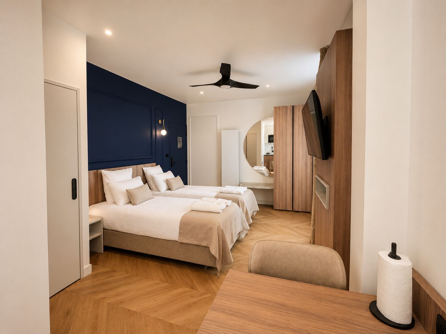 Deluxe Apartment | In-room safe, iron/ironing board, WiFi (free)