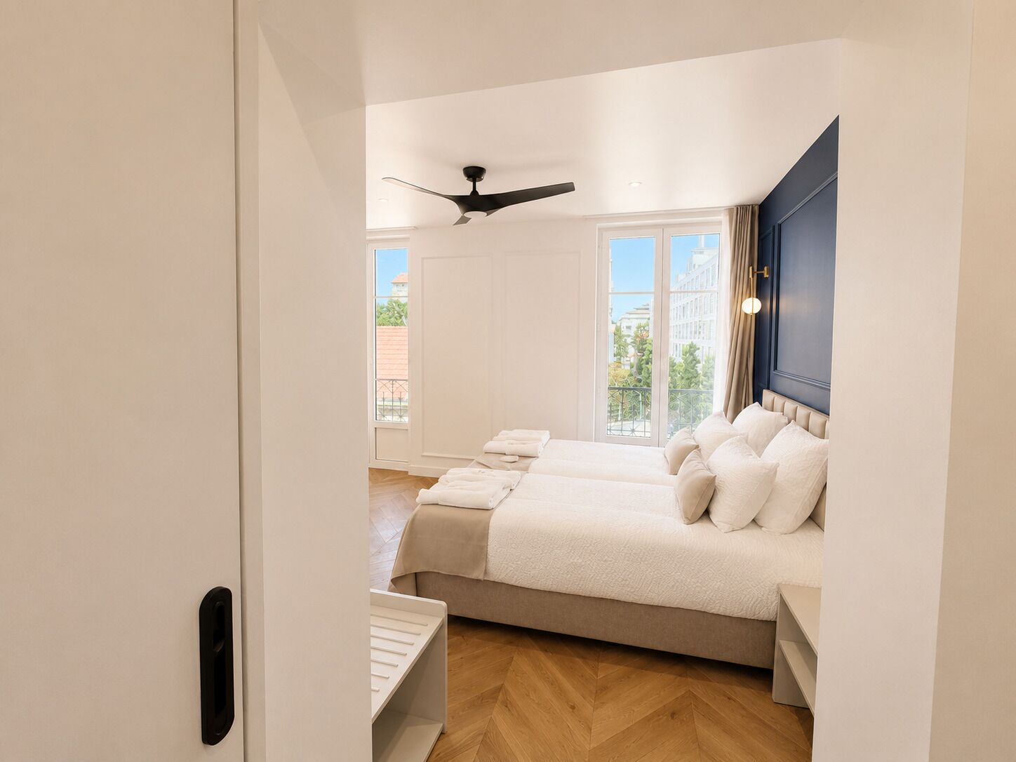 Deluxe apartment with balcony | In-room safe, iron/ironing board, WiFi (free)