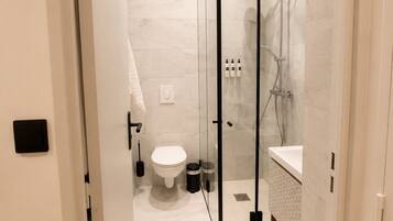 Monolocale Deluxe | Bagno | Pantofole