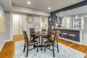 Interior - < 1 Mi to Houston Museum District: Convenient Apt! (Houston)