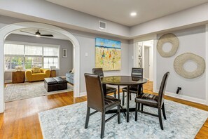 Interior - < 1 Mi to Houston Museum District: Convenient Apt! (Houston)