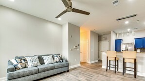 Apartment (2 Bedrooms) | Interior - Prime ATL Spot! Updated Condo Steps to Marta (Atlanta)