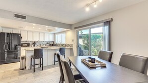 Apartment (2 Bedrooms) | Interior - Unit 1 Mi to Old Town Scottsdale! Bring Your Pets (Scottsdale)