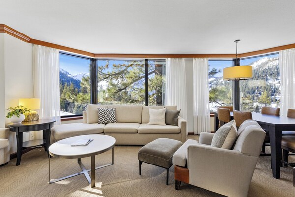 Resort Perks! Everline Corner Retreat W/ 3 Units - Lake Tahoe