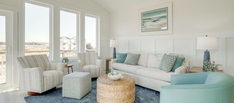 Walk to Surf City Beach! Group Getaway w/ Elevator