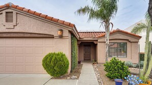 House (2 Bedrooms) | Interior - Golfers Oasis! Home 4 Mi to Catalina State Park (Oro Valley)