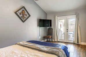 Apartment (2 Bedrooms) | Interior - 1/2 Mi to Hospitals: Updated Baton Rouge Stay (Baton Rouge)