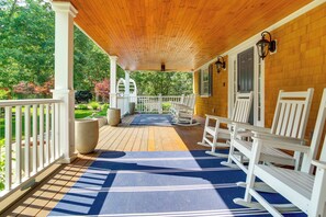 Unclassified image, 5 of 37, button - Summer Beach Pass: Wooded Martha's Vineyard Escape (Vineyard Haven)