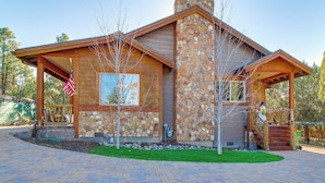 House (3 Bedrooms) | Interior - Mtn Estate w/ Massive Indoor Spa in Show Low (Show Low)
