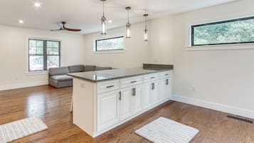 Nhà (3 Bedrooms) | Nội thất