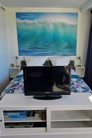 2 bedrooms, WiFi, bed sheets - Small cozy family cottage between beach and marina (Kiel)
