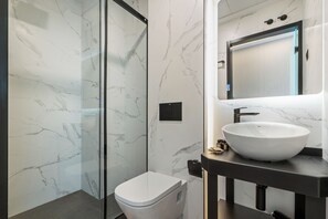 Bathroom - Dobo Madrid Betanzos (Fuencarral-El Pardo)