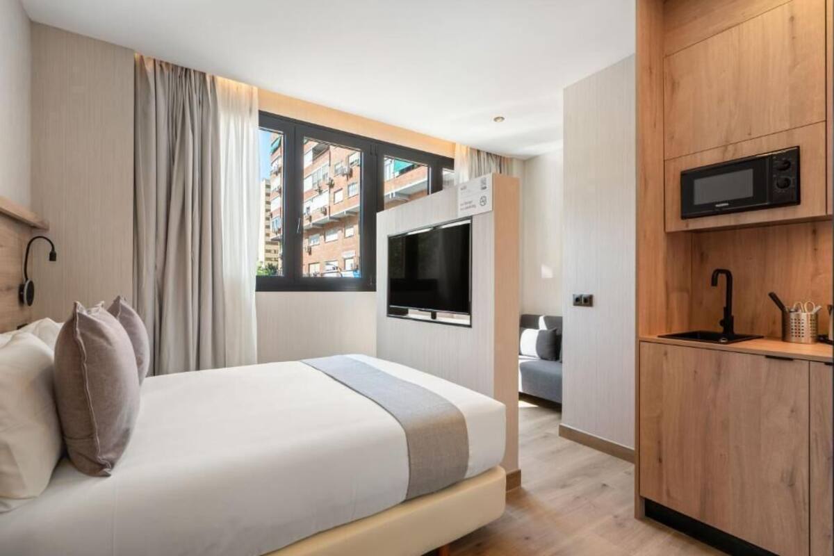 Double Room | Iron/ironing board, free WiFi