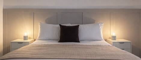 2 dormitoris, planxa i posts de planxar, wifi i roba de llit