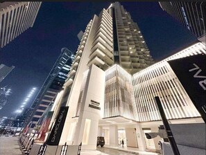 House - Impressive 2BR Apt With Premium (Dubai)