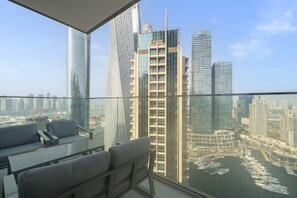 House - Luxury 1BR LIV Marina Modern With Marina View (Dubai)