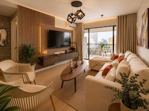 Smart TV - Luxury Apartment in Cali's Zona Rosa—Terrazas de Granada (Cali)