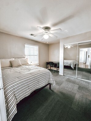 Signature Apartment, 2 Bedrooms, Non Smoking, Pool Access - Gateway Denton (Denton)