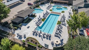 Pool - Gateway Denton (Denton)