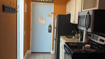 Fridge, microwave, stovetop, paper towels