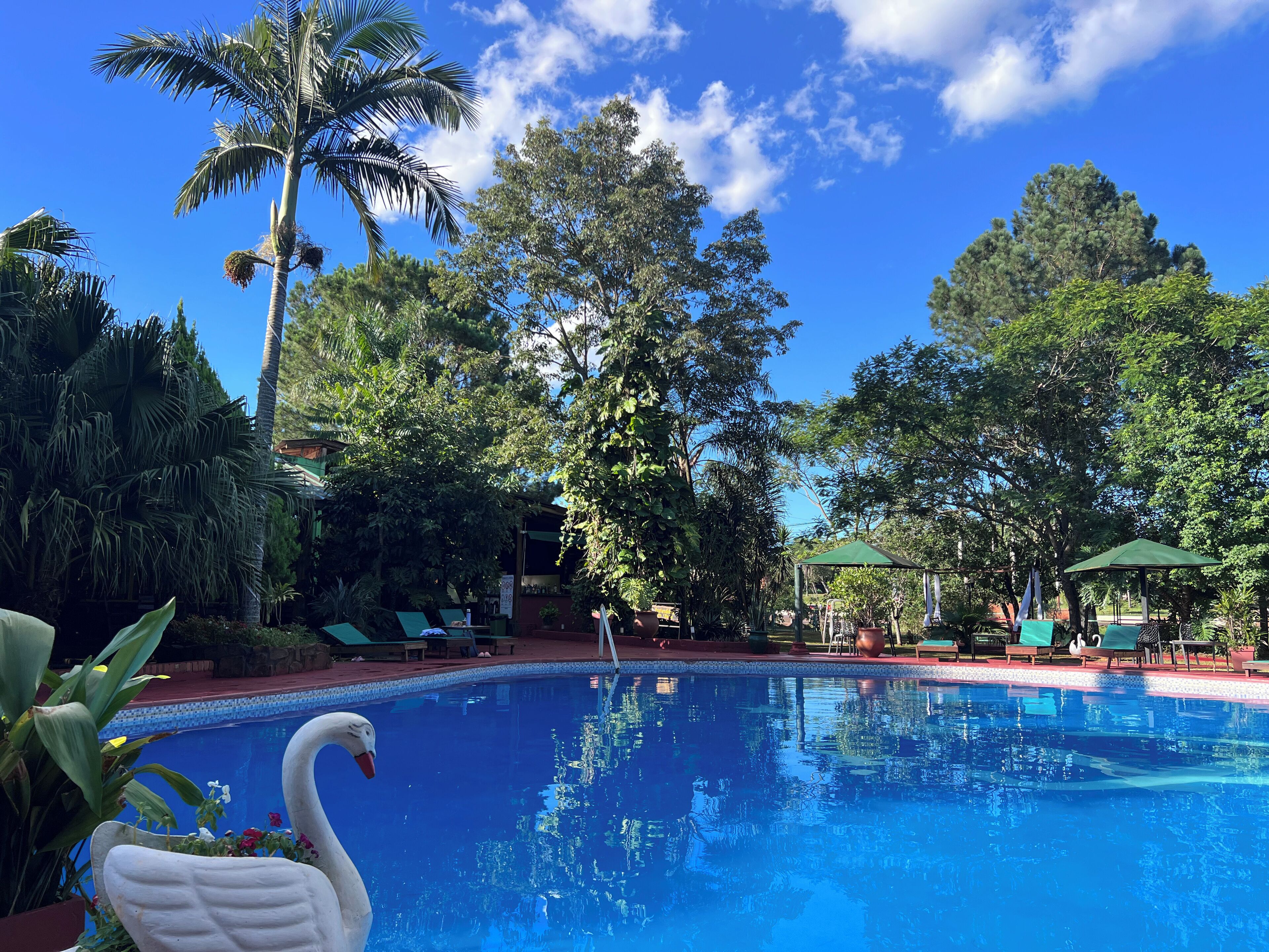 2 piscinas al aire libre